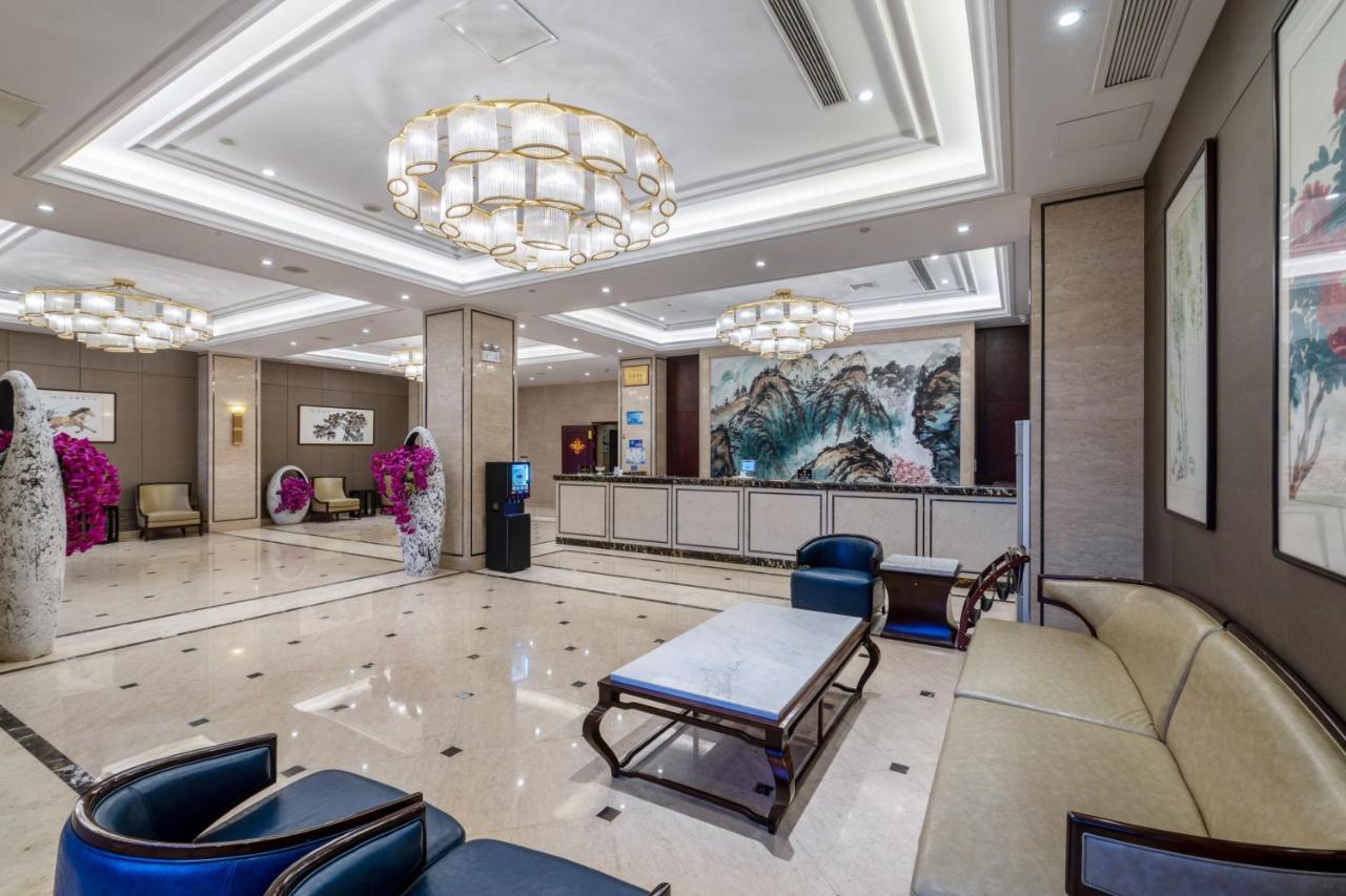 Huzhou Wealth Hotel Exterior photo